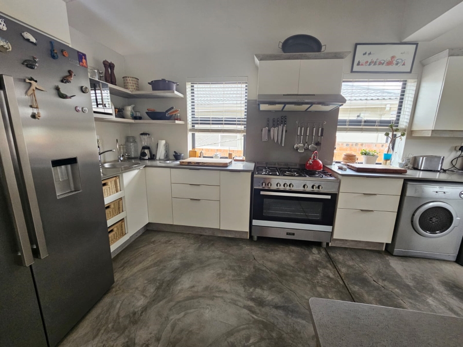 2 Bedroom Property for Sale in Stilbaai Wes Western Cape